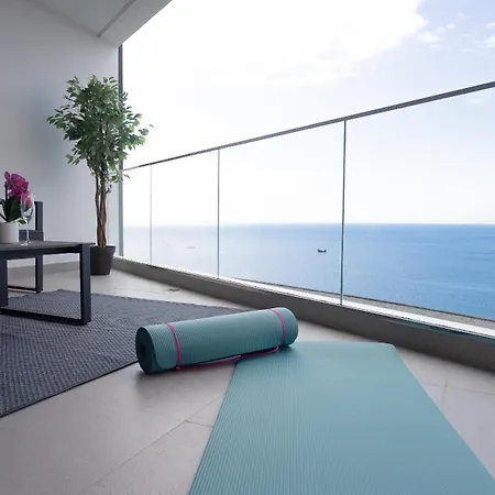 Oceanfront Elegance Madeira Retreat * Câmara de Lobos