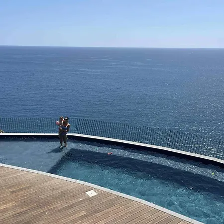 Appartement Oceanfront Elegance Madeira Retreat