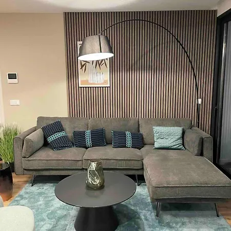 Oceanfront Elegance Madeira Retreat