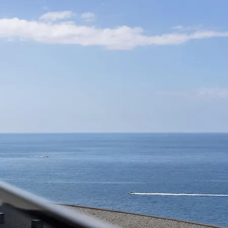 Lejlighed Oceanfront Elegance Madeira Retreat Câmara de Lobos