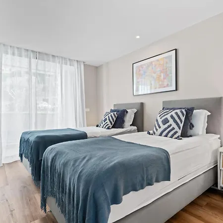 Oceanfront Elegance Madeira Retreat