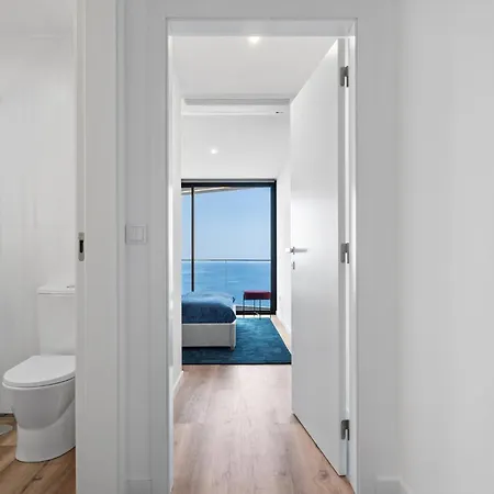 아파트 Oceanfront Elegance Madeira Retreat 카메라데로보스