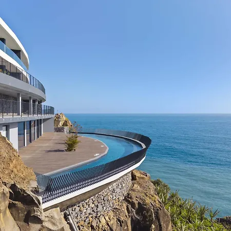 Oceanfront Elegance Madeira Retreat