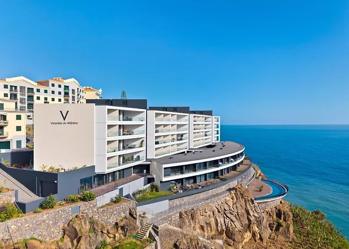 Oceanfront Elegance Madeira Retreat * Câmara de Lobos