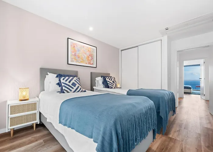 Oceanfront Elegance Madeira Retreat Câmara de Lobos