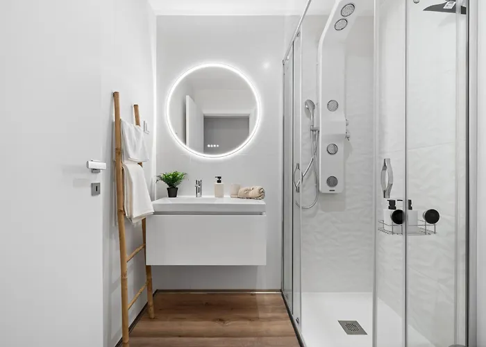 Oceanfront Elegance Madeira Retreat