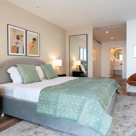 Oceanfront Elegance Madeira Retreat