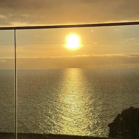Oceanfront Elegance Madeira Retreat Câmara de Lobos