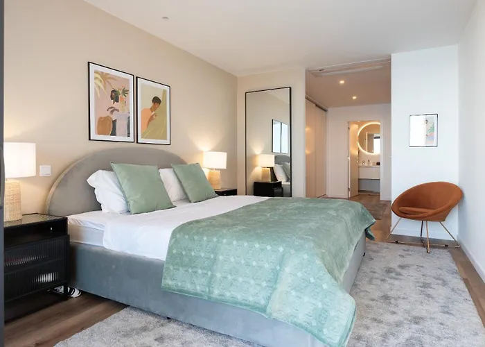 Oceanfront Elegance Madeira Retreat