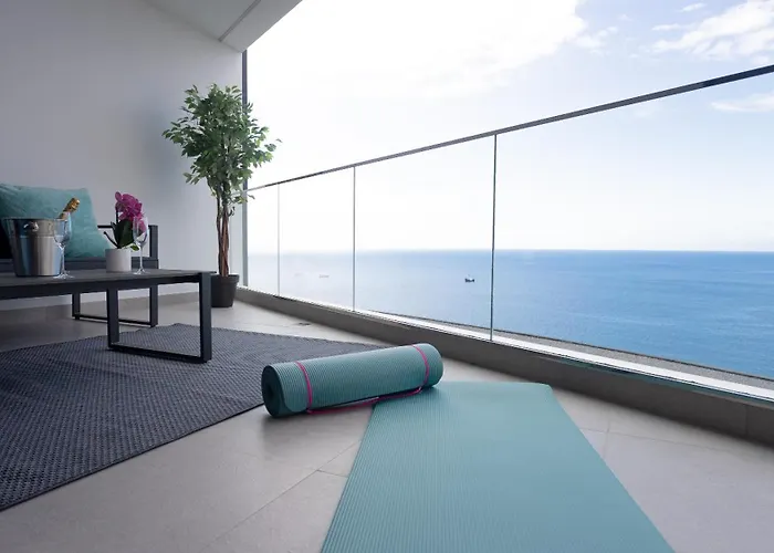 Oceanfront Elegance Madeira Retreat * Câmara de Lobos