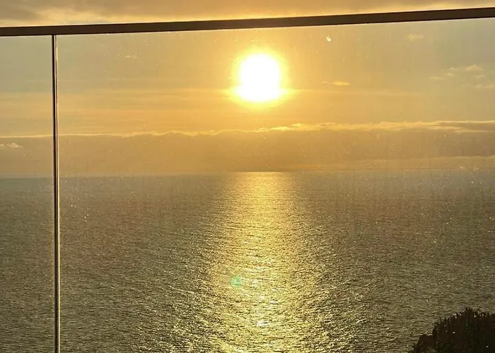 Oceanfront Elegance Madeira Retreat Câmara de Lobos