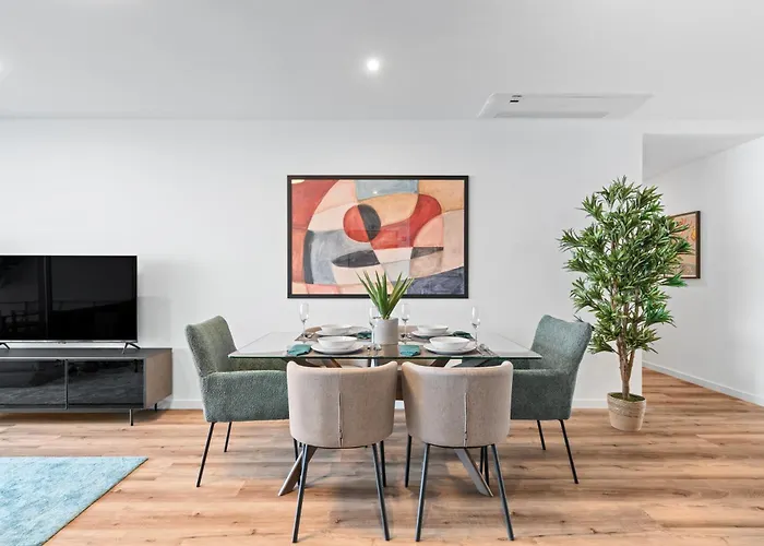 Oceanfront Elegance Madeira Retreat 公寓 *