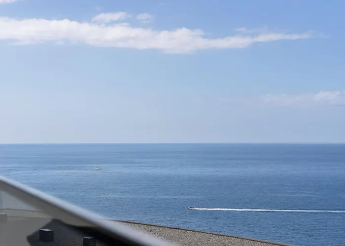 Appartement Oceanfront Elegance Madeira Retreat Câmara de Lobos